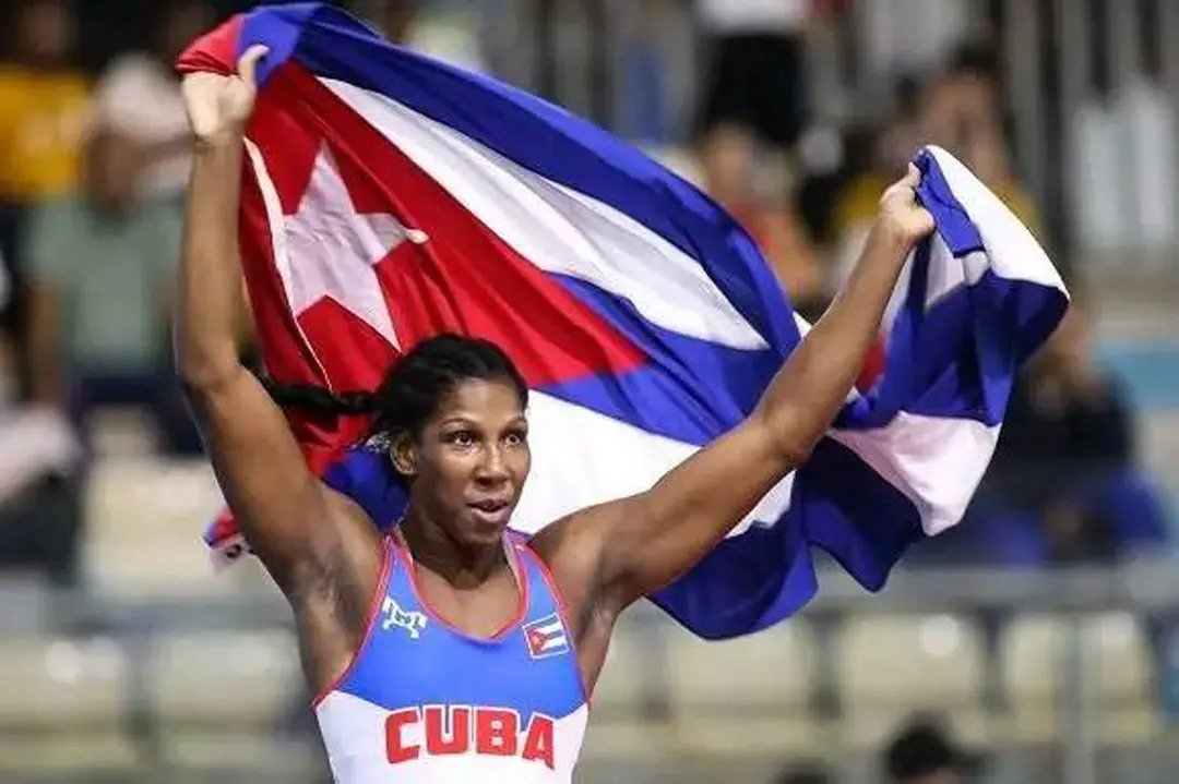Medalla de bronce 🥉 para #Cuba en el Campeonato Mundial de Lucha. La habanera Milaimis Marín (76 Kg) venció por superioridad técnica (10-0) a Priya PRIYA de la India. 

Milaimis se convierte en la segunda gladiadora de nuestro país que consigue presea en una cita del orbe.