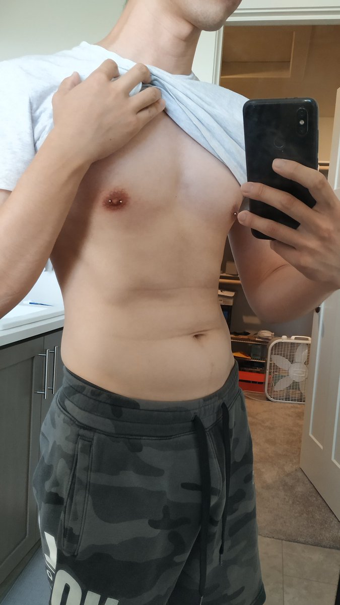 oven_pete's tweet photo. Soooo horny 😭so I got my nipples pierced 😈 https://t.co/WQhWBddRFd