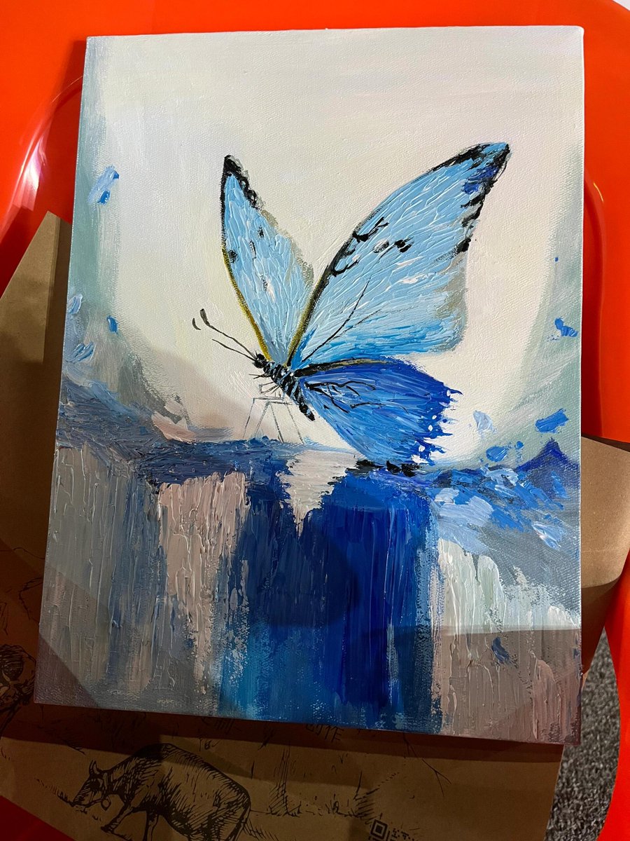 筆を手に取るたび、無限の可能性に満ちた世界にいる気がする。
一筆一筆が、人生への愛であり、美への追求✨🎨
#絵描き #アートのある暮らし