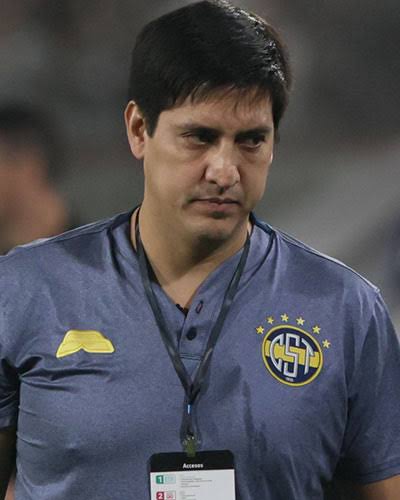 Jose Arrúa en estos momentos es el candidato a dirigir #CerroPorteño .

El mismo ya está al tanto del interés del club y ya hubieron contactos con el mismo.

<a href="/futbolclubpy/">Futbol Club</a> 
<a href="/Launionam/">La Union AM</a>