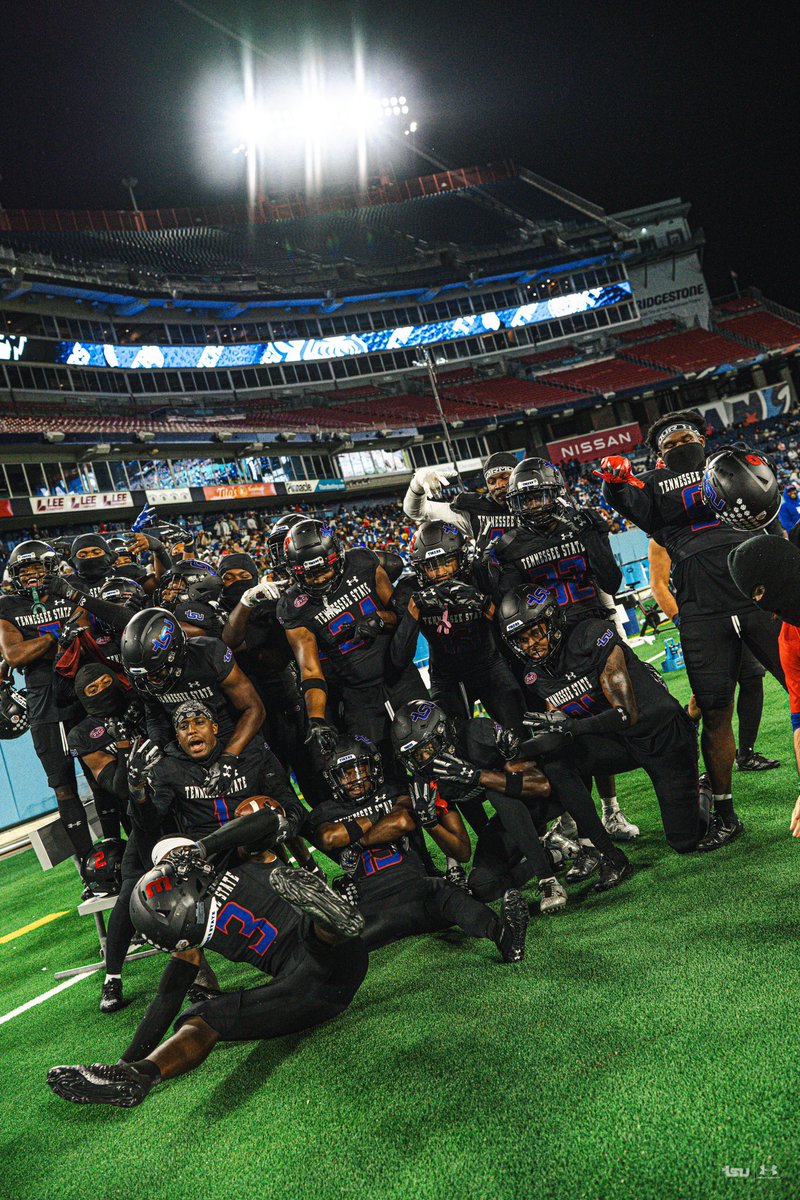 Extremely blessed to receive an offer from <a href="/TSUTigersFB/">Tennessee State Football</a> 🔵🔴
<a href="/_TheCoachHarris/">Deion Harris</a> 
<a href="/CoachEvanMann/">Evan Mann</a> 
<a href="/Odowns/">Olten Downs</a> 
<a href="/NewManchesterFB/">New Manchester Football</a>