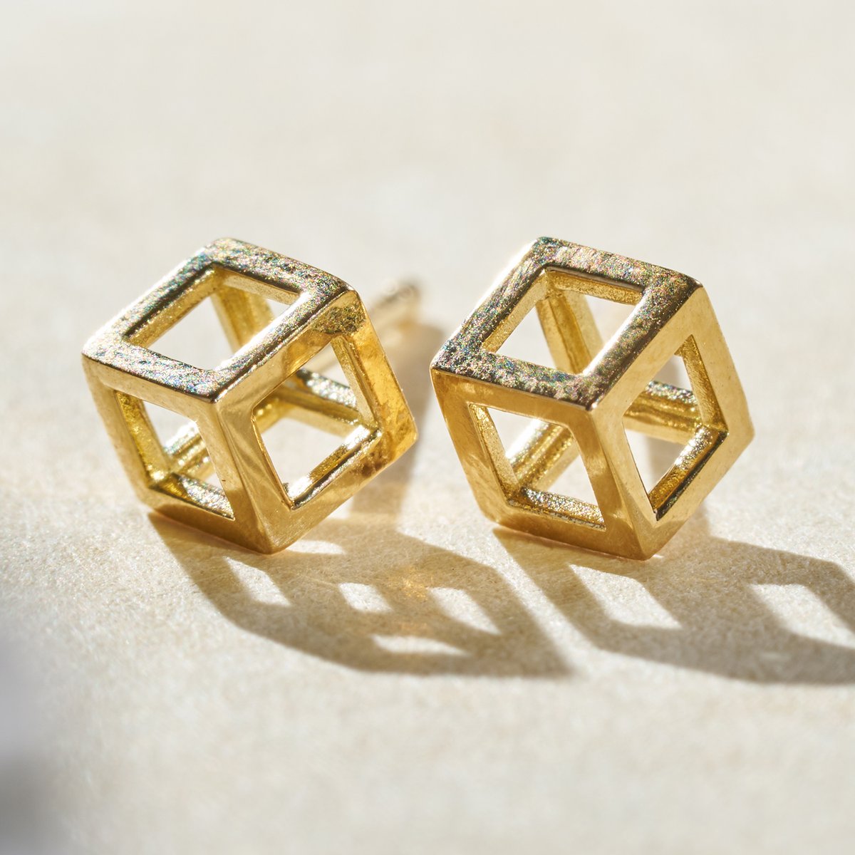 Cafe Fragrant Olive ハートモチーフK18 セカンドピアス Cafe Fragrant