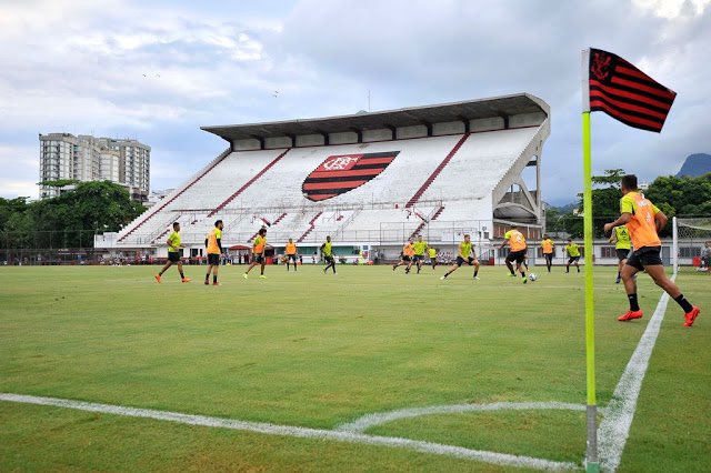 wgrsilvacrf's tweet photo. Há 88 anos Flamengo inaugurou Estádio da Gávea, construído com doações de sócios.
Infelizmente, igual até hoje.
 
Conheci mtas pessoas acima de 70, 80 anos, q cresceram com sonho de ver estádio próprio do CRF.

Seguimos.
Temos terreno.
Tomara q eu viva a felicidade de ver. 🙏🏻❤️🖤 https://t.co/n5xkrhNLOk