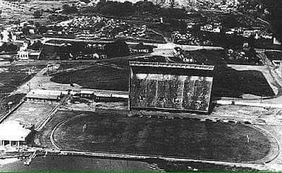 wgrsilvacrf's tweet photo. Há 88 anos Flamengo inaugurou Estádio da Gávea, construído com doações de sócios.
Infelizmente, igual até hoje.
 
Conheci mtas pessoas acima de 70, 80 anos, q cresceram com sonho de ver estádio próprio do CRF.

Seguimos.
Temos terreno.
Tomara q eu viva a felicidade de ver. 🙏🏻❤️🖤 https://t.co/n5xkrhNLOk