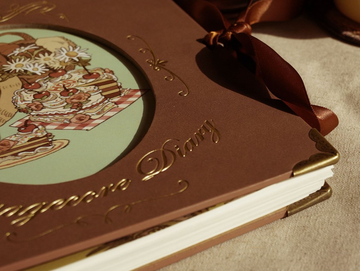 [RT 이벤트]
실트에 다이어리가 올라왔길래 올려봅니다🤎🐿

제가 펀딩했던 다이어리인데 다이어리 엔틱하고 빈티지하니 너무 예쁘지 않나요?🧸
종이도 편하게 교체, 추가 가능하게 육공 바인더형식이고, 표지에 중앙 부분엔 엽서나 사진으로 내 마음대로 커스텀할 수 있어요!

구매는 여기서 :