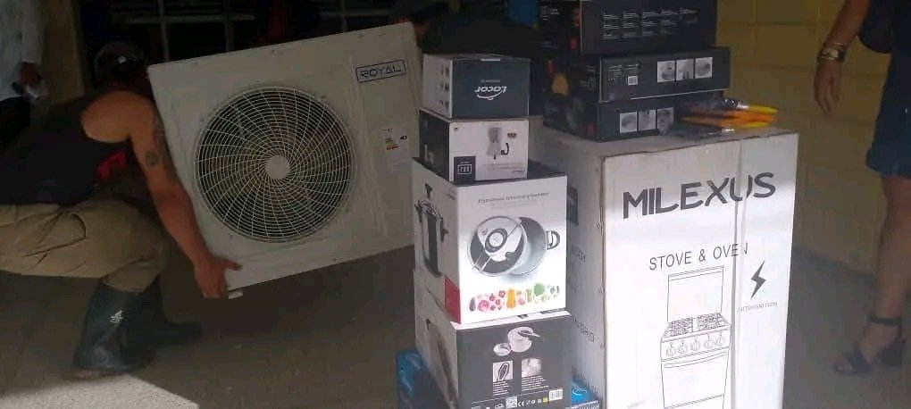 Los productores tabacaleros de Villaclara, han puesto manos y  corazón en la reparación del Hospital Pediátrico "José Luis Miranda".  
Juntos han  cambiado luminarias, aportaron equipos de clima, impermeabilización de partes importantes del techo y reparación interior de salas.