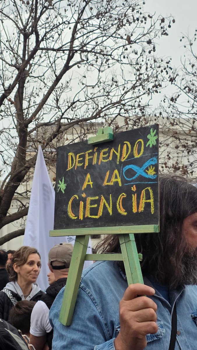 JosceLocati's tweet photo. #MarchaFederalUniversitaria 
Bahía Blanca!! https://t.co/nRO4HRyTqC