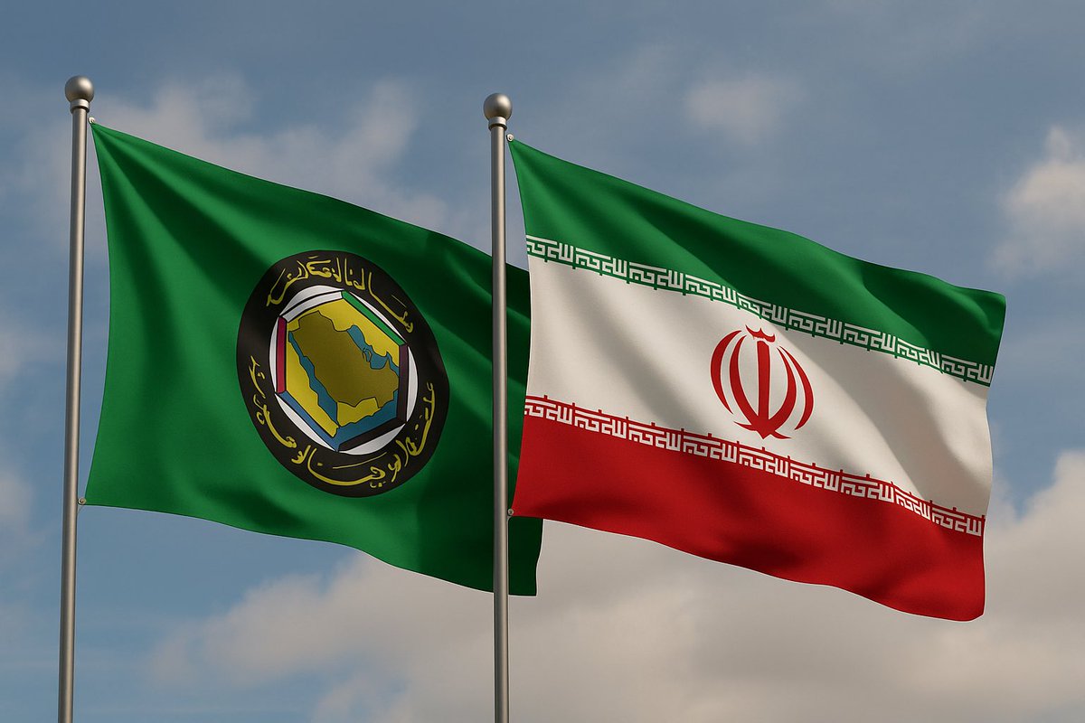 akalghanim11's tweet photo. " معاهدة عدم اعتداء خليجية/ايرانية "

أدعو #دول_مجلس_التعاون لاستعجال المبادرة إلى توقيع معاهدات (عدم اعتداء) مع جمهورية #ايران الإسلامية، على قاعدة صريحة لا تقبل التأويل:

( الامتناع المطلق عن الاعتداء -المباشر أو غير المباشر- ومنع استخدام الأجواء أو المياه أو الأراضي الخليجية، والعكس صحيح، من قِبل أي قوة تسعى لاستهداف الطرف الآخر عسكرياً ).

هناك ضرورة استراتيجية قصوى لتوقيع هذه المعاهدة سريعاً، فالحرب الصهيو/أميركية على ايران تقف على الأبواب بشكل مُرجّح جداً . 

أمن الخليج الإقليمي يستدعي علينا (تبريد) أنشطة (التسخين الإسرائيلي الأمني) الذي تمارسه إسرائيل من أجل تفجير حرب (أميركية/إيرانية محدودة) حتى تؤدي بهذا إلى حرب (خليجية/ايرانية مفتوحة) بهدف إنهاك الاثنين بعيداً عن اقليم (الهلال الخصيب) الذي تريد إسرائيل الاستفراد فيه.