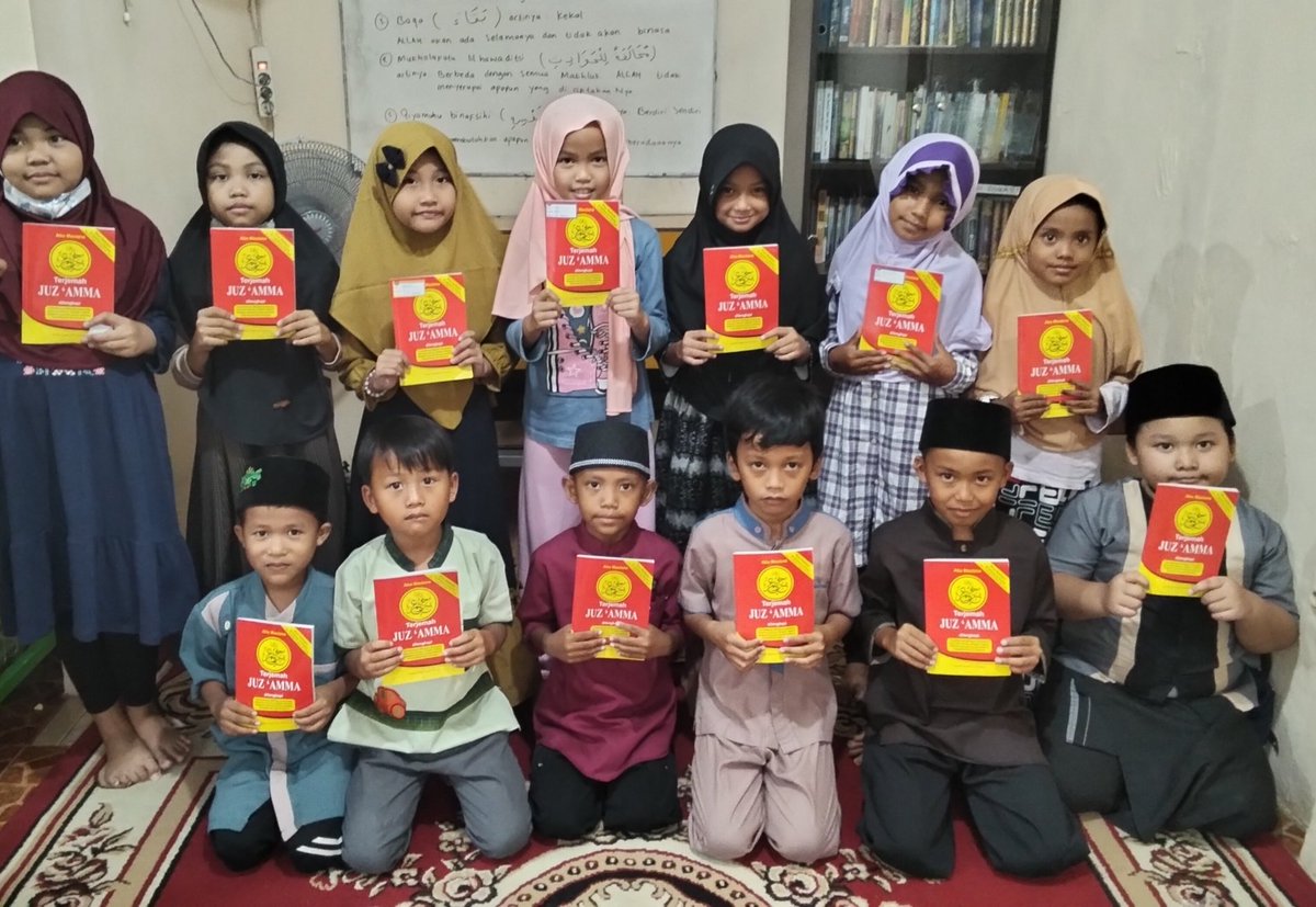 Bismillah

Sedekahnya kecil pahalanya terus mengalir hingga Yaumil akhir membantu memberantas buta huruf Al Qur'an

Wakaf Al Quran 50Rb
Wakaf Juz Ammah 10Rb

Untuk konfirmasi  wa.me/6282113489962

Rek Wakaf 
Bank BRI  
094601051607532
Yayasan Sahabat Gomil Peduli Yatim