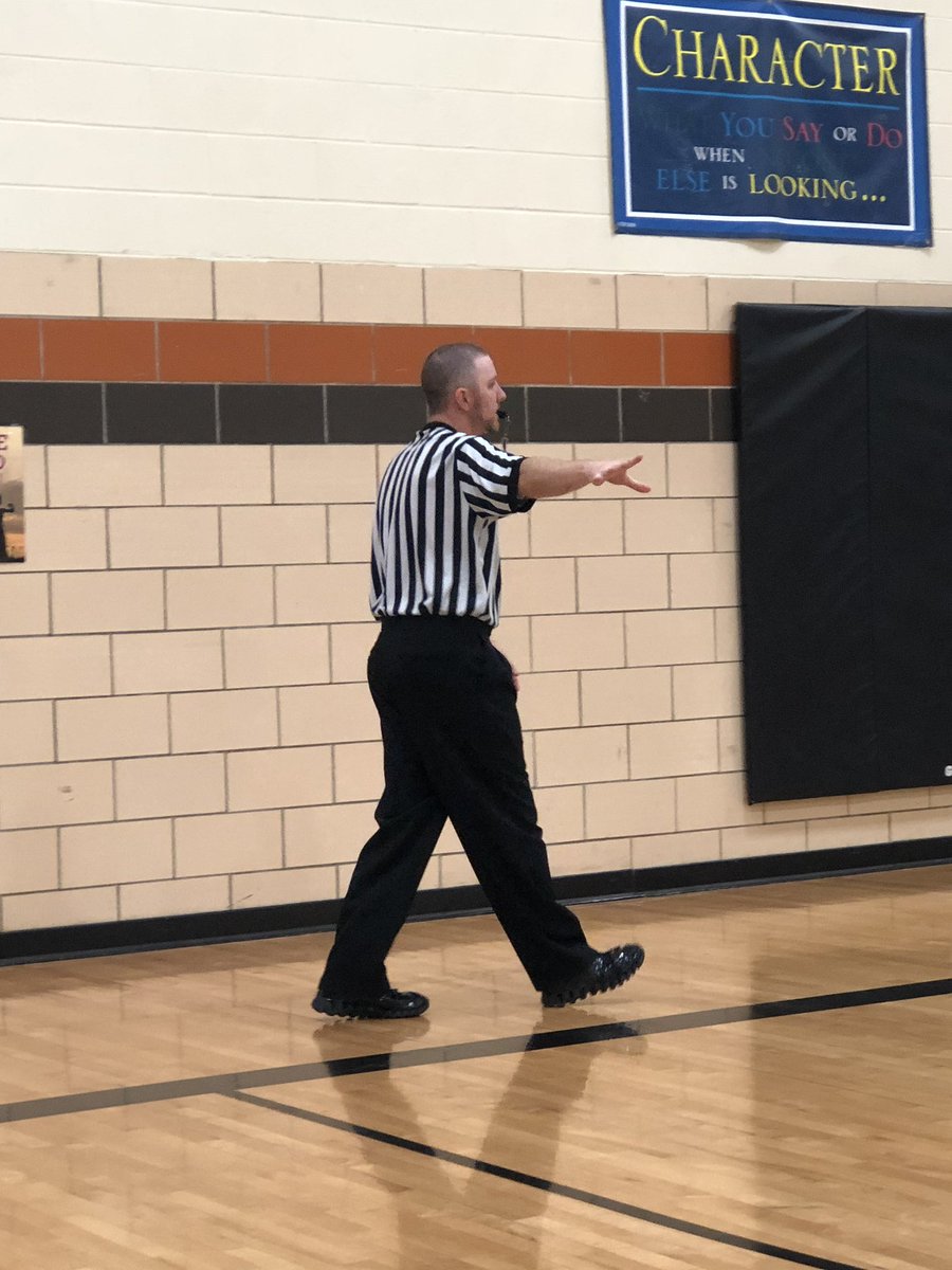 IT_guy8706's tweet photo. Registered for season #13 of basketball officiating! From starting at the YMCA to now officiating varsity in 4 different leagues.
Get better each game and season. Give back to the kids! 🏀
#CallTheGame #BasketballOfficial #OfficiatingTheGame https://t.co/Jc4bcQYNZT