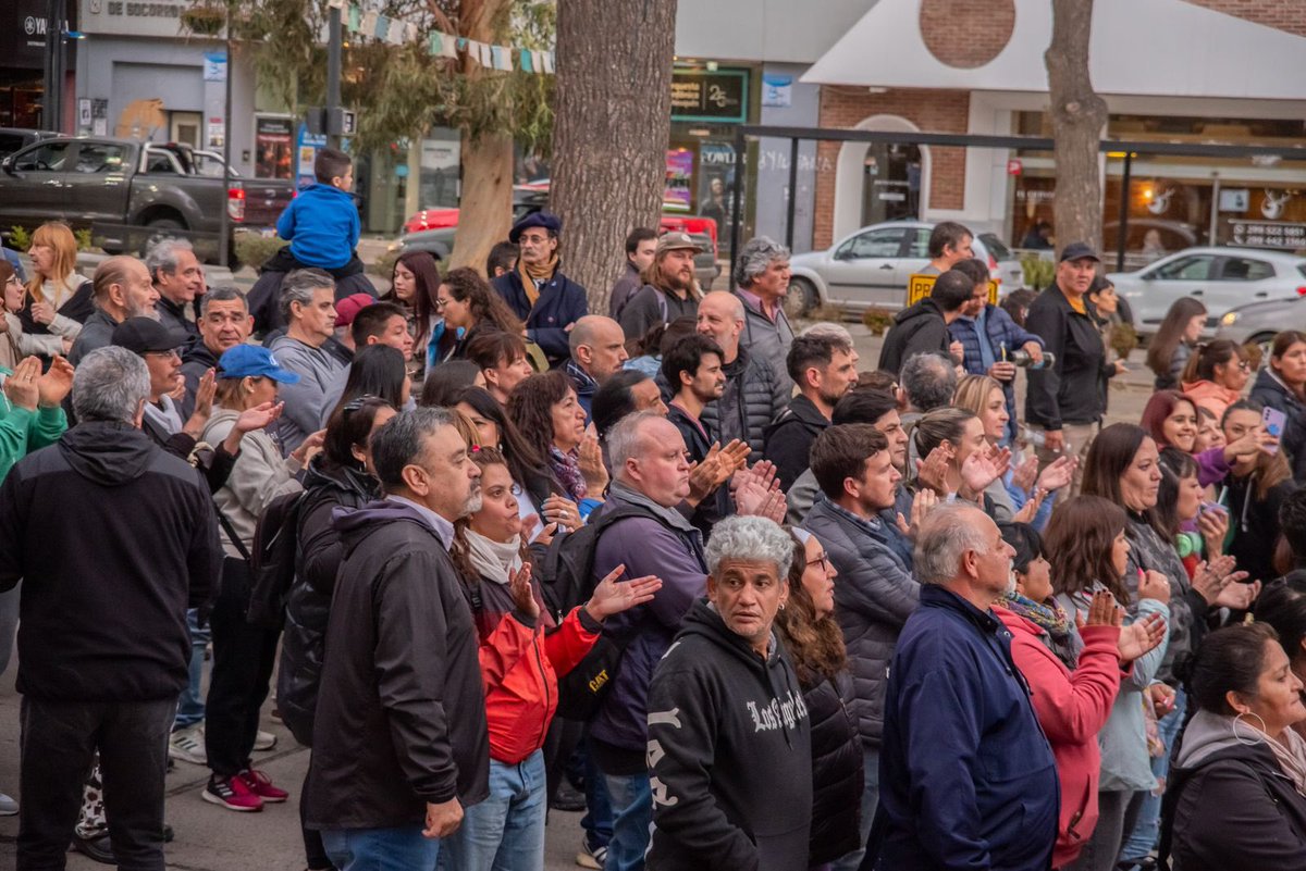 La universidad pública es el motor de la movilidad social y la igualdad de oportunidades. Defender su financiamiento es defender el futuro de nuestros jóvenes y de nuestra provincia. La educación pública no se vende: se cuida y se defiende.
#Neuquinidad