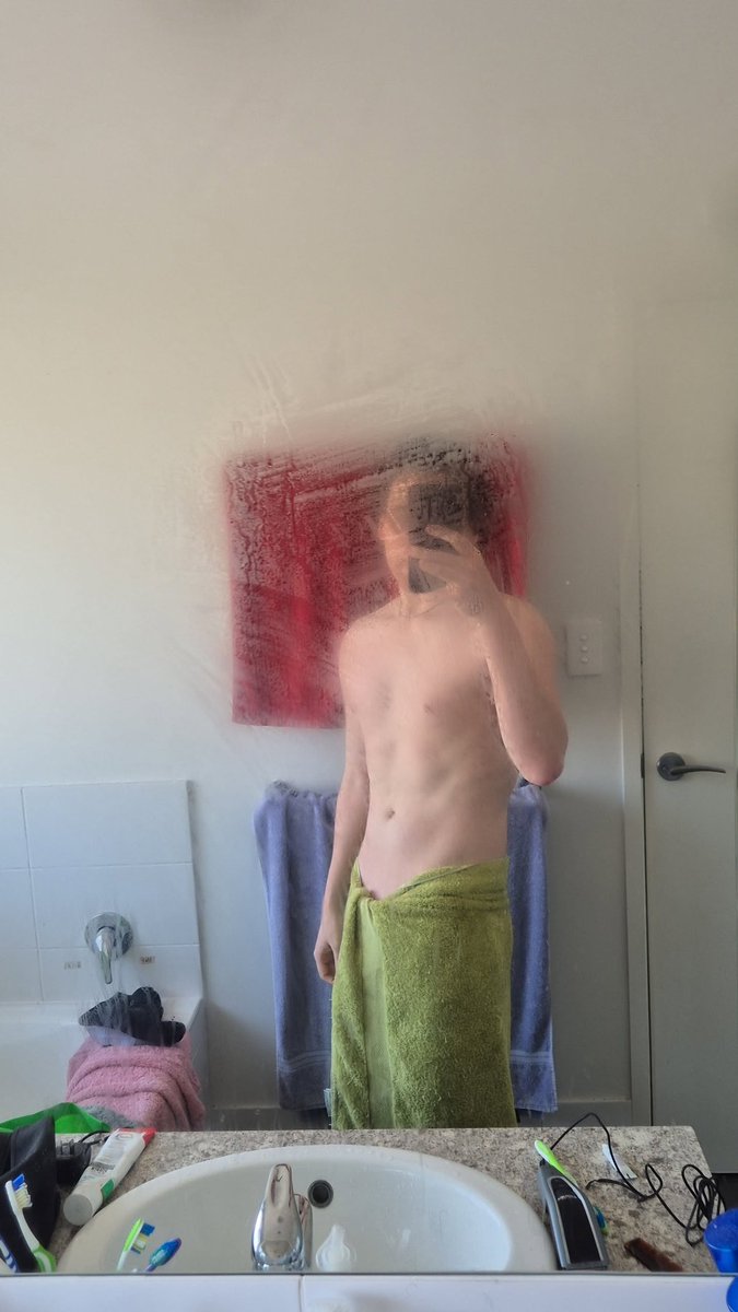 ausboyzeke's tweet photo. I still can't stop myself from taking some pics in the bathroom. It's like any time I'm naked, I have to photograph it
#showernude #gaynude #dickpic #mlm #exhib #gay #naked https://t.co/JrPFlp9NjD