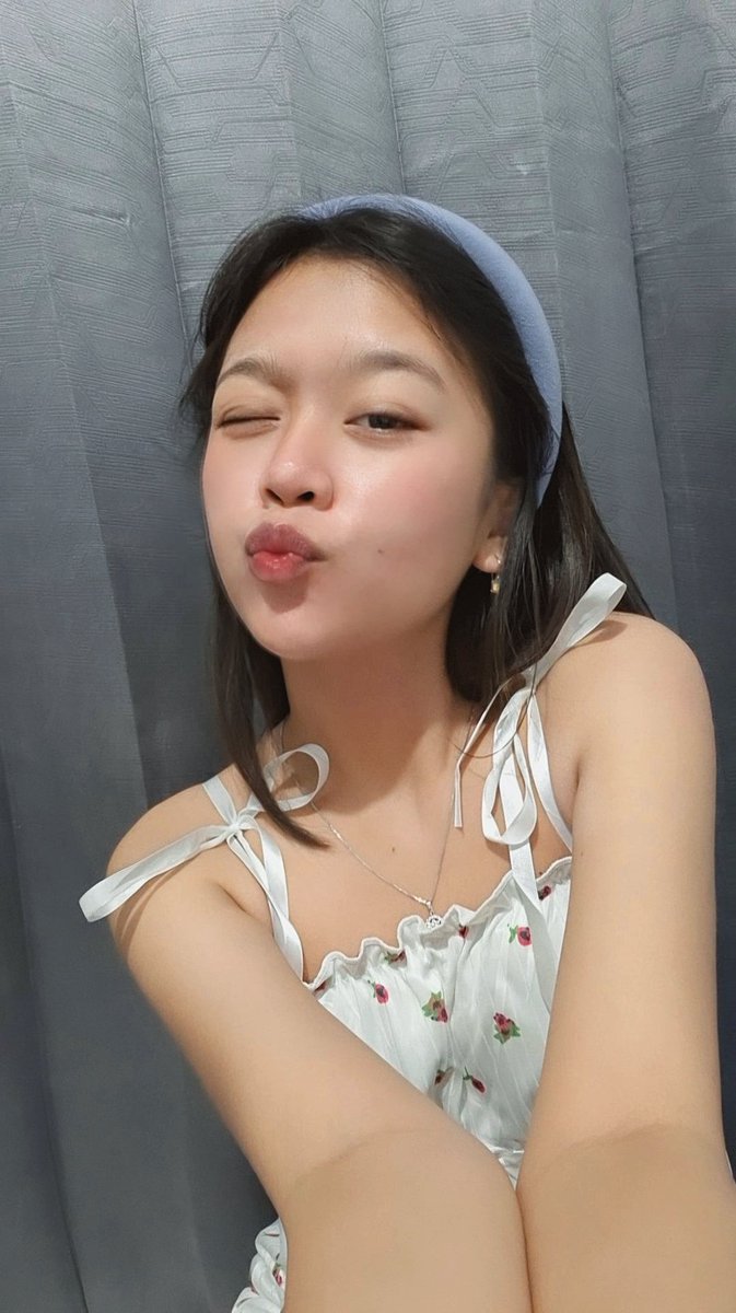 rskmlyn's tweet photo. Mowningg https://t.co/EpUJ51kdpS