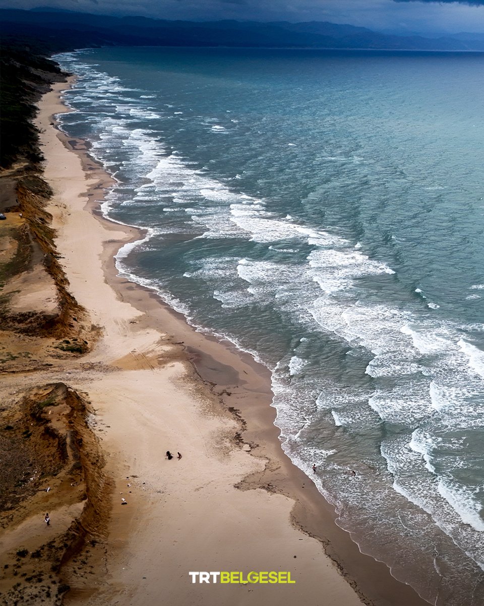 Türkiye'nin kuzey ucu Sinop ✨
Girintili çıkıntılı kıyı şeridi ile çok sayıda burun, koy ve körfeze ev sahipliği yapan Sinop, coğrafi yapısının yanı sıra doğal güzellikleriyle de ziyaretçilerin ilgisini çekiyor.
📸: Erçin Ertürk, AA