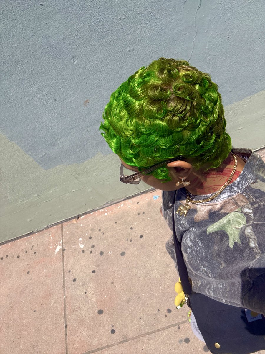 GoldenNigglet's tweet image. I wanna do the green again