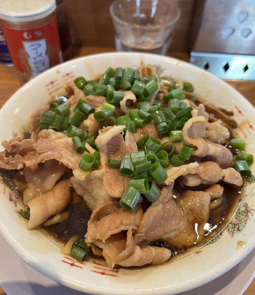 HOFX1982's tweet photo. 麺処ほん田　東十条店

限定
肉そばジャンクブラック　並
悪魔肉増し増し
専用胡椒

お土産2食購入

今日もご馳走様でした。 https://t.co/WmA37dNVKt