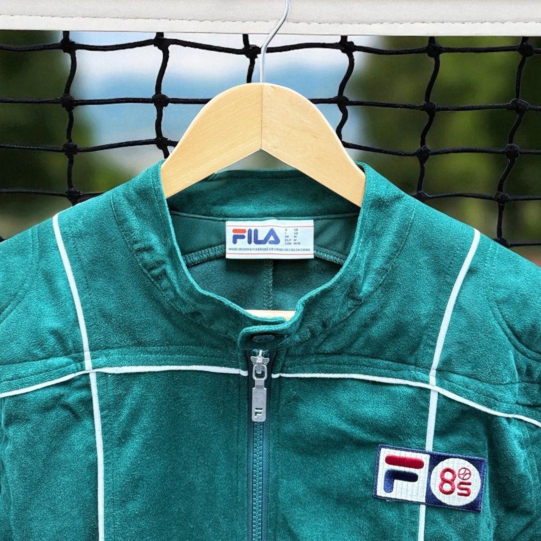casualclassics's tweet photo. The Fila Vintage Terrinda MK3 Pro Badged Track Top is available in sizes S - 4XL 🔥get while stocks last now 👉🏻 https://t.co/Mknz97vZzx
.
.
#80scasualclassics #fila #terrindamk3 #tracktop https://t.co/AXN2SuRNia