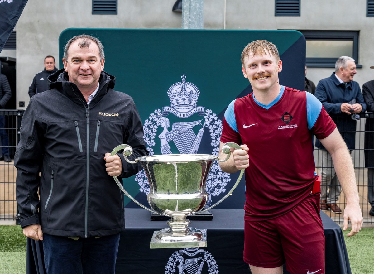 Proud_Sappers's tweet image. #TrowbackThursday to last week when @23parachuteengineer Regiment won the Army Super Cup, having won the Sapper Cup and Army Cup back in May.
