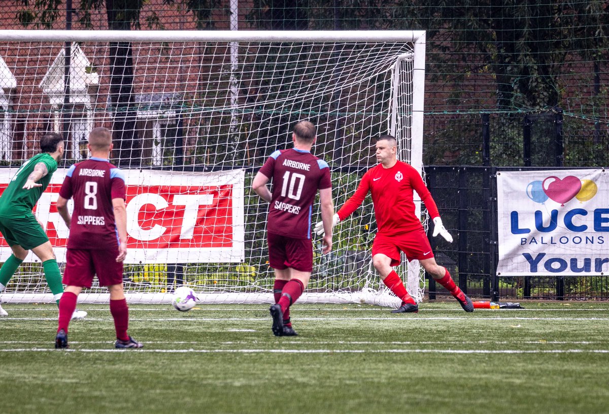 Proud_Sappers's tweet image. #TrowbackThursday to last week when @23parachuteengineer Regiment won the Army Super Cup, having won the Sapper Cup and Army Cup back in May.