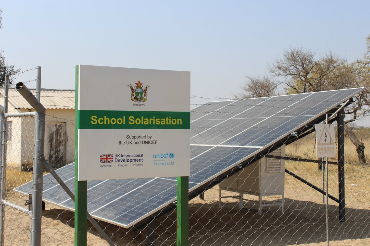 Through the #TEACH project, supported by <a href="/UNICEFZIMBABWE/">UNICEF ZIMBABWE</a> &amp; <a href="/UKinZimbabwe/">UKinZimbabwe 🇬🇧 🇿🇼</a>, school solarisation is powering learning while boosting teacher effectiveness. Communities are also driving income-generating projects to keep children in class.