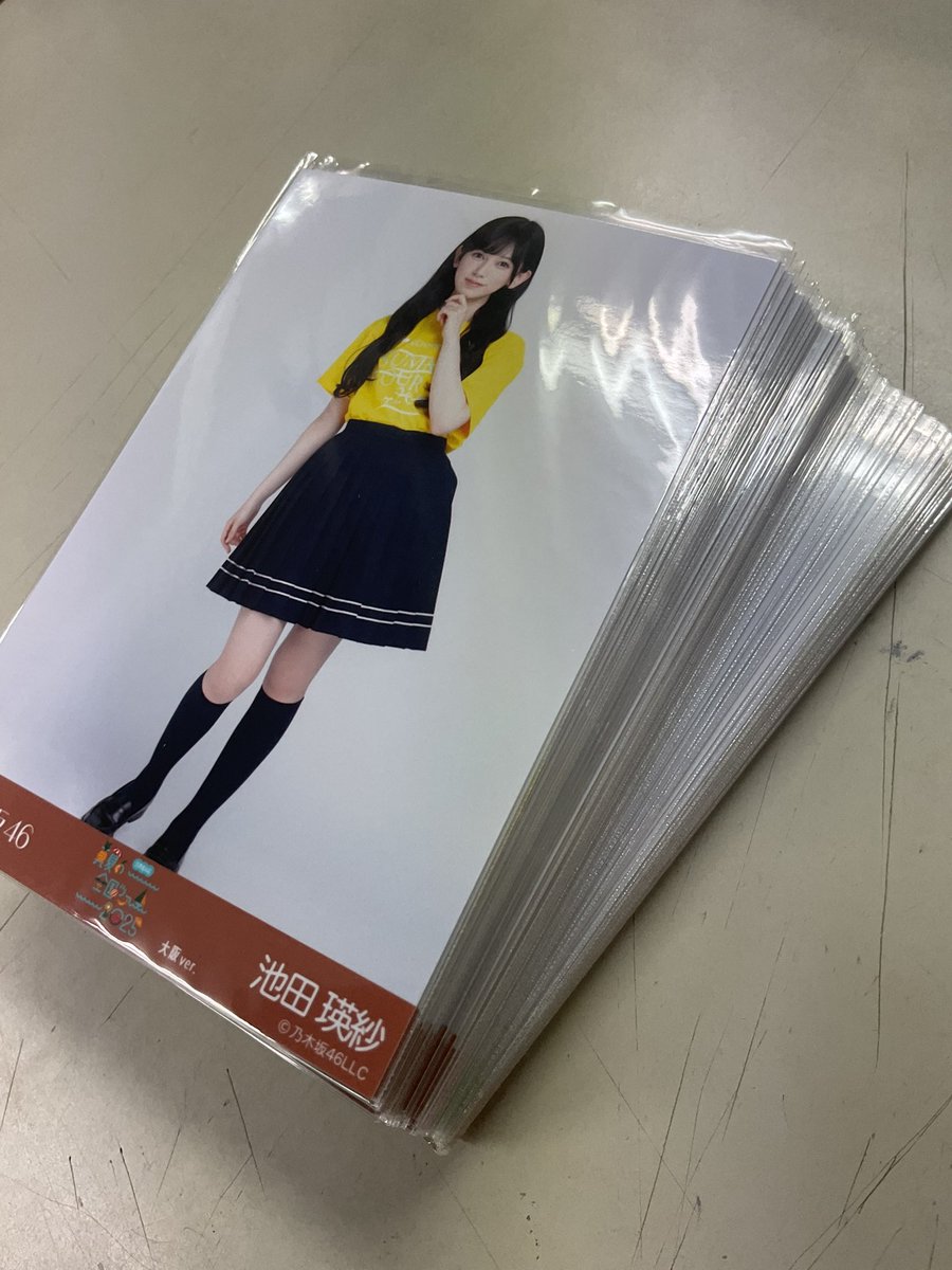 乃木坂46 今年の全国ツアーの生写真などが入荷致しました！！ 既に店頭