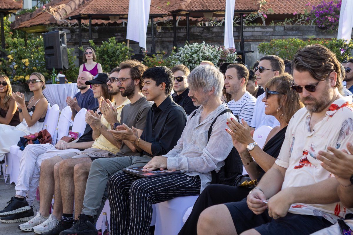 AcademyPolkadot's tweet image. After three unforgettable weeks of learning and connecting, #PBABali2025 came to a close with a beautiful ceremony at a traditional Balinese theatre. 

Read the thread to discover the highlights! 👇🎓