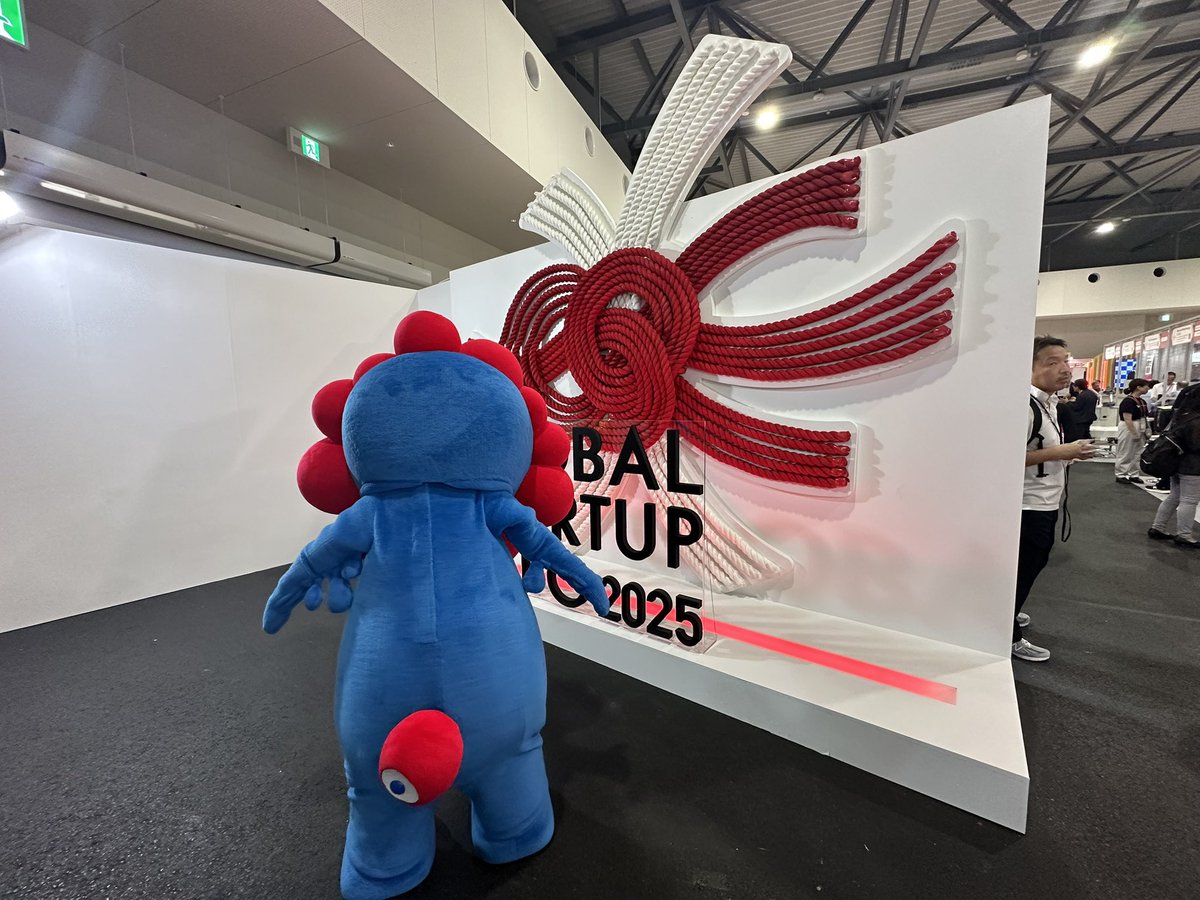 尻尾あったんだ。。。

#ミャクミャク