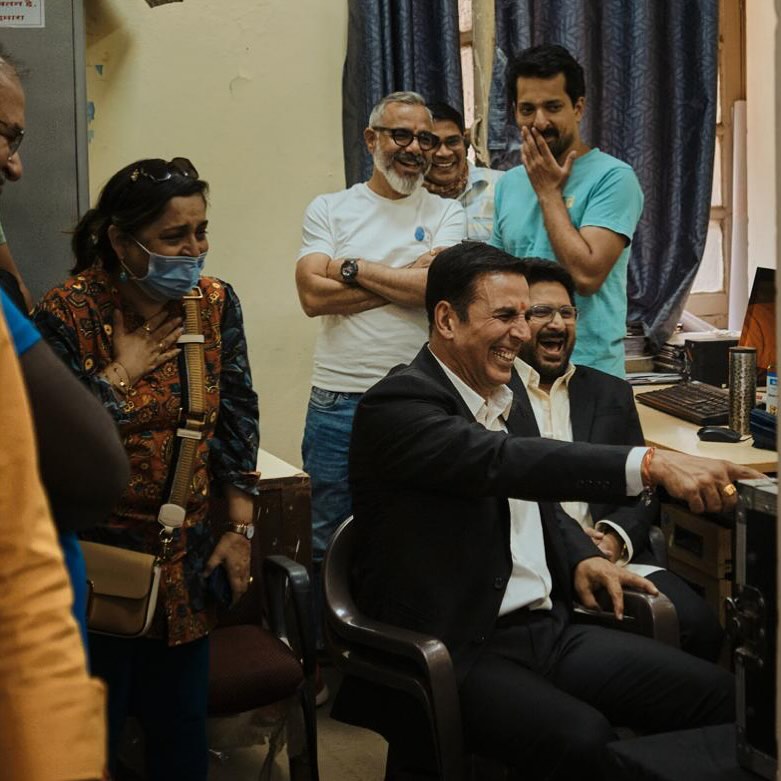 Mumbai Box-Office tweet media