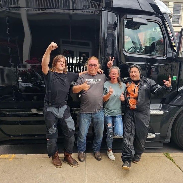 fannyguillaume5's tweet photo. Pictures of the dayβ¦ Ride with Norman Reedus new season π. @wwwbigbaldhead @rideamc
#NormanReedus
#Rideamc https://t.co/kIgBpn0yuu