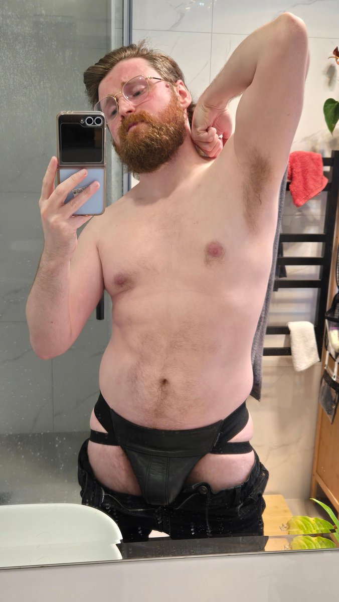 Leather night 
Let's get sweaty!