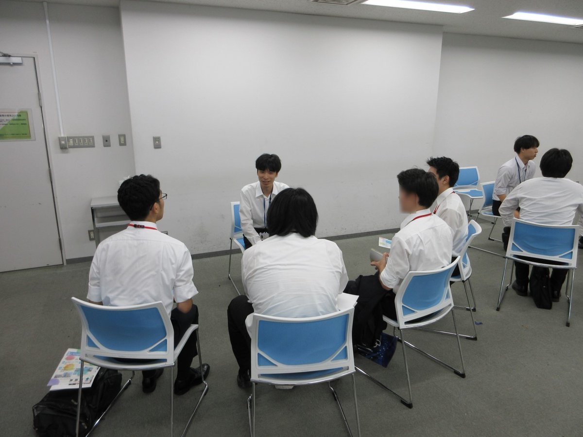 mod_kitakanDB's tweet image. #防衛省 #北関東防衛局 #採用 担当です！
昨日、本省にて開催された #一般職 #高卒 受験者向け対面座談会で、先輩職員として業務説明を行いました！
参加者の方からは、業務や面接についての率直な疑問が数多く寄せられ、和気あいあいとした雰囲気のなか、防衛局への理解を深めてもらいました！