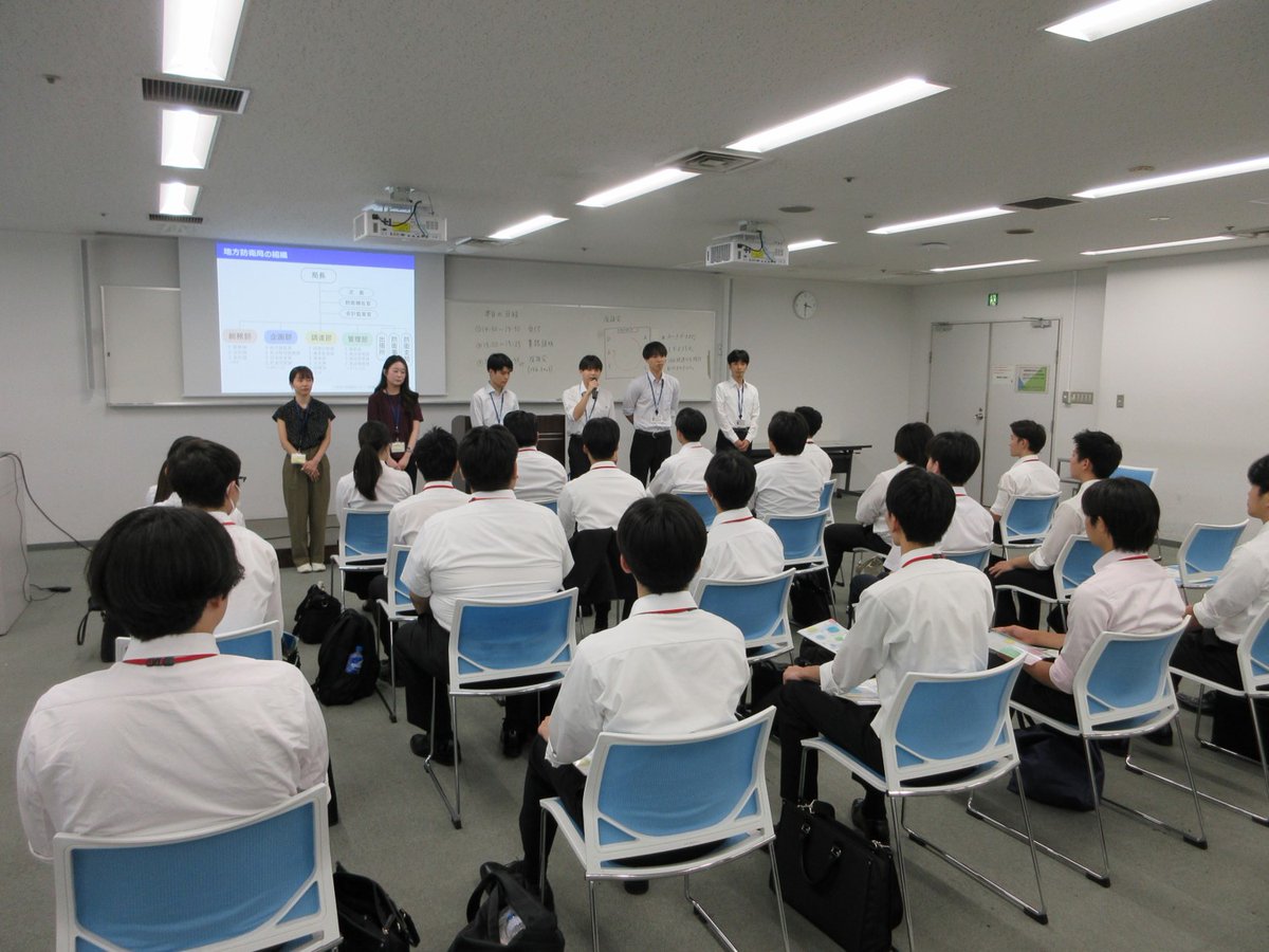 mod_kitakanDB's tweet image. #防衛省 #北関東防衛局 #採用 担当です！
昨日、本省にて開催された #一般職 #高卒 受験者向け対面座談会で、先輩職員として業務説明を行いました！
参加者の方からは、業務や面接についての率直な疑問が数多く寄せられ、和気あいあいとした雰囲気のなか、防衛局への理解を深めてもらいました！