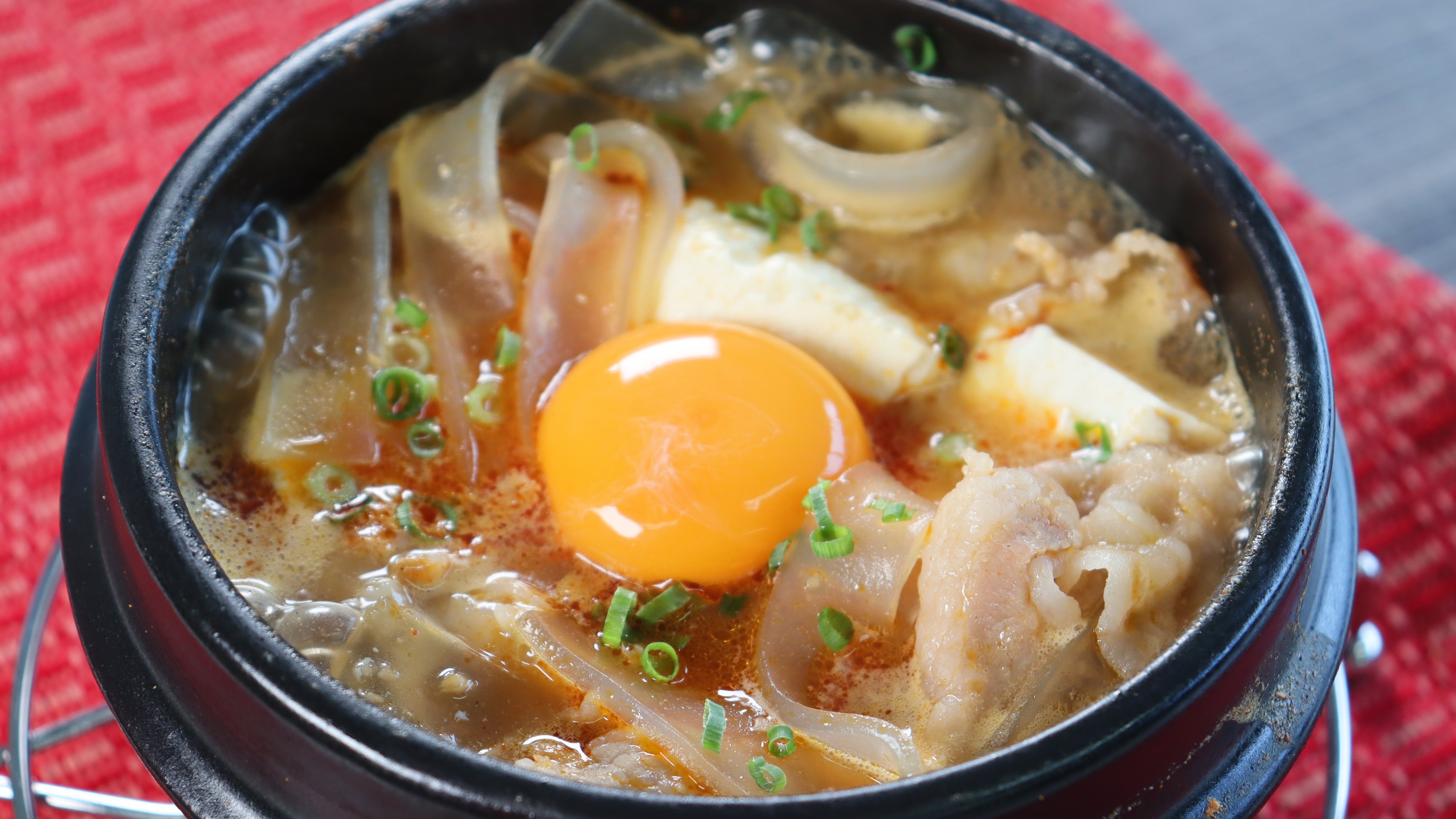 マロニーちゃん Amazon.co.jp: マロニー ハウス お鍋にマロニーちゃん 200(太麺) 200g