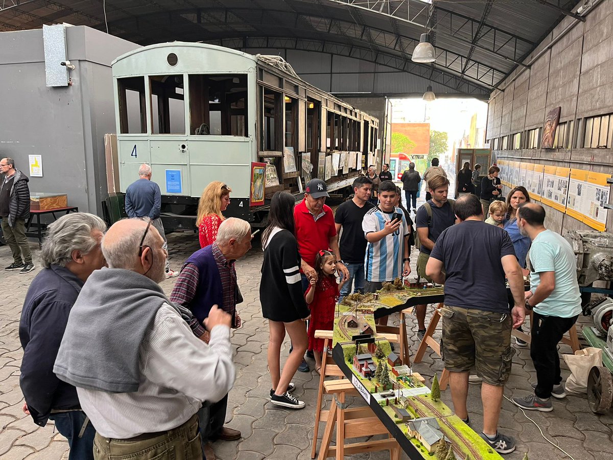 ATranvia's tweet photo. Si no llueve...
¡Se viene otro FINDE A PURO RIEL en Caballito!
- Sábado  20
     - 16 a 19: Paseos en Tranvía
     - 16 a 20: Museo Centenera (expo trenes y barcos)
- Dom. 21
     - 10 a 13: Paseos en Tranvía
     - 16 a 19: Festejo 1er. ANIVERSARIO del 291 + Día de la Primavera!
E. Mitre & J. Bonifacio, Caballito - Gratis!
Todo a pulmón por los voluntarios de @ATranvia