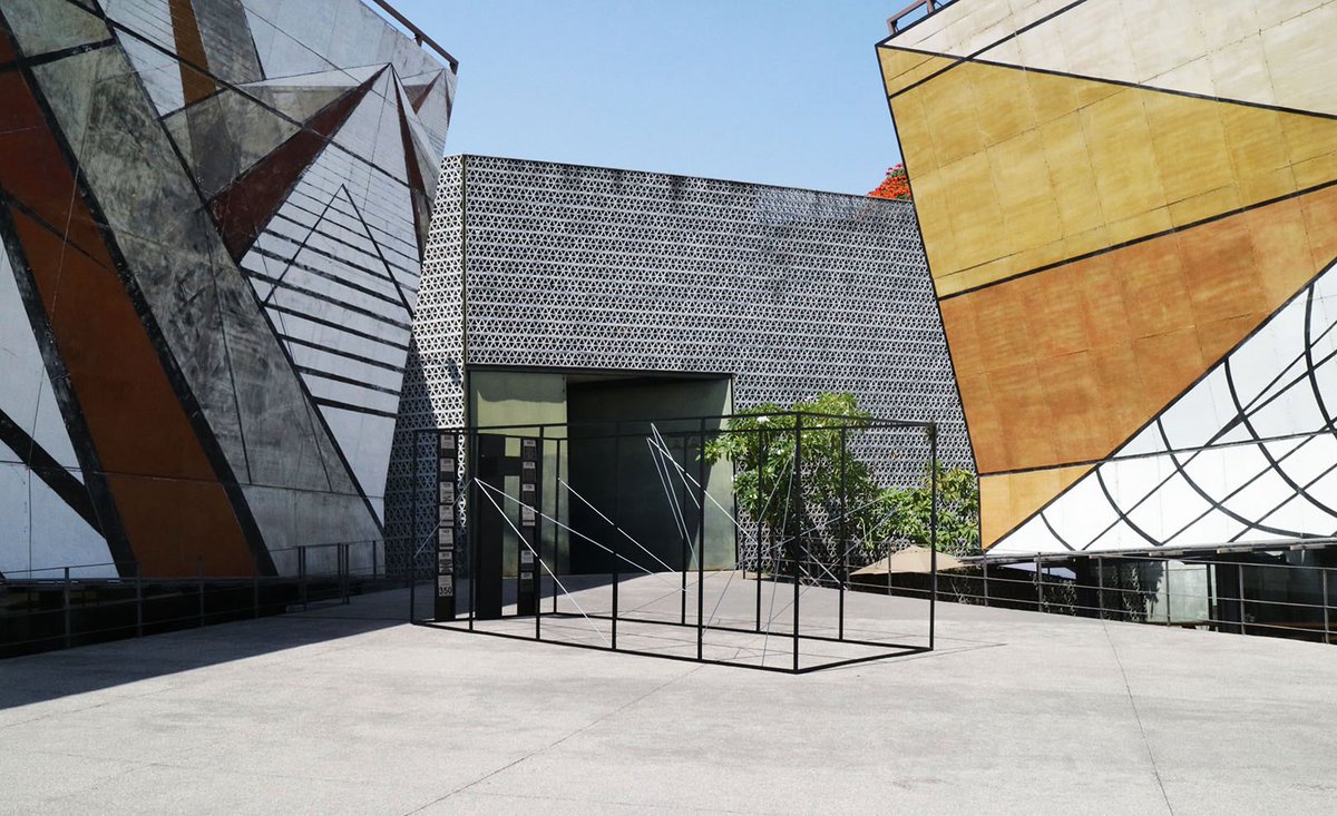 SanIldefonsoMx's tweet photo. Felicitamos a María del Sol Argüelles, nueva directora del @museoAmodernoMX; a Valeria Macías, quien dirigirá el @Carrillo_Gil; a Paola Santos Coy, al frente de la @SAPSiqueiros – @LaTallera; y a Luis Orozco, como nuevo director de @exteresa.

👏 Agradecemos profundamente el valioso trabajo y compromiso de Natalia Pollak y Willy Kautz, quienes concluyen su gestión en el Museo de Arte Moderno y la Sala de Arte Público Siqueiros – La Tallera, respectivamente.

El INBAL (@bellasartesinba) reafirma así su compromiso con el fortalecimiento de sus museos como espacios de diálogo, reflexión y creación artística.

Lee el boletín de prensa aquí 🗞️ https://t.co/AqTCgFHmXX