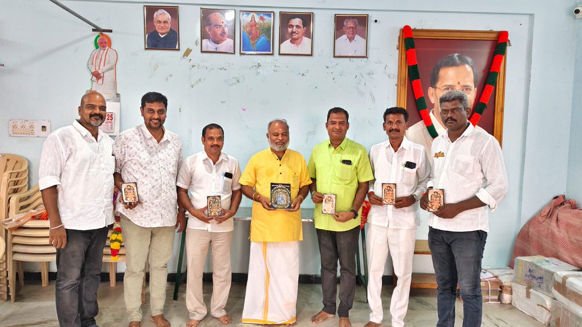 🌿🌳
தமிழக பாரதிய ஜனதா கட்சியின் சுற்றுச்சூழல் பாதுகாப்பு மற்றும் பேரிடர் மேலாண்மை பிரிவு பொறுப்பாளர் திரு. கோபிநாத் அண்ணாவை, சேலத்தில் மாநில நிர்வாகிகளுடன் சந்தித்து வாழ்த்துப் பெற்ற இனிய தருணம்