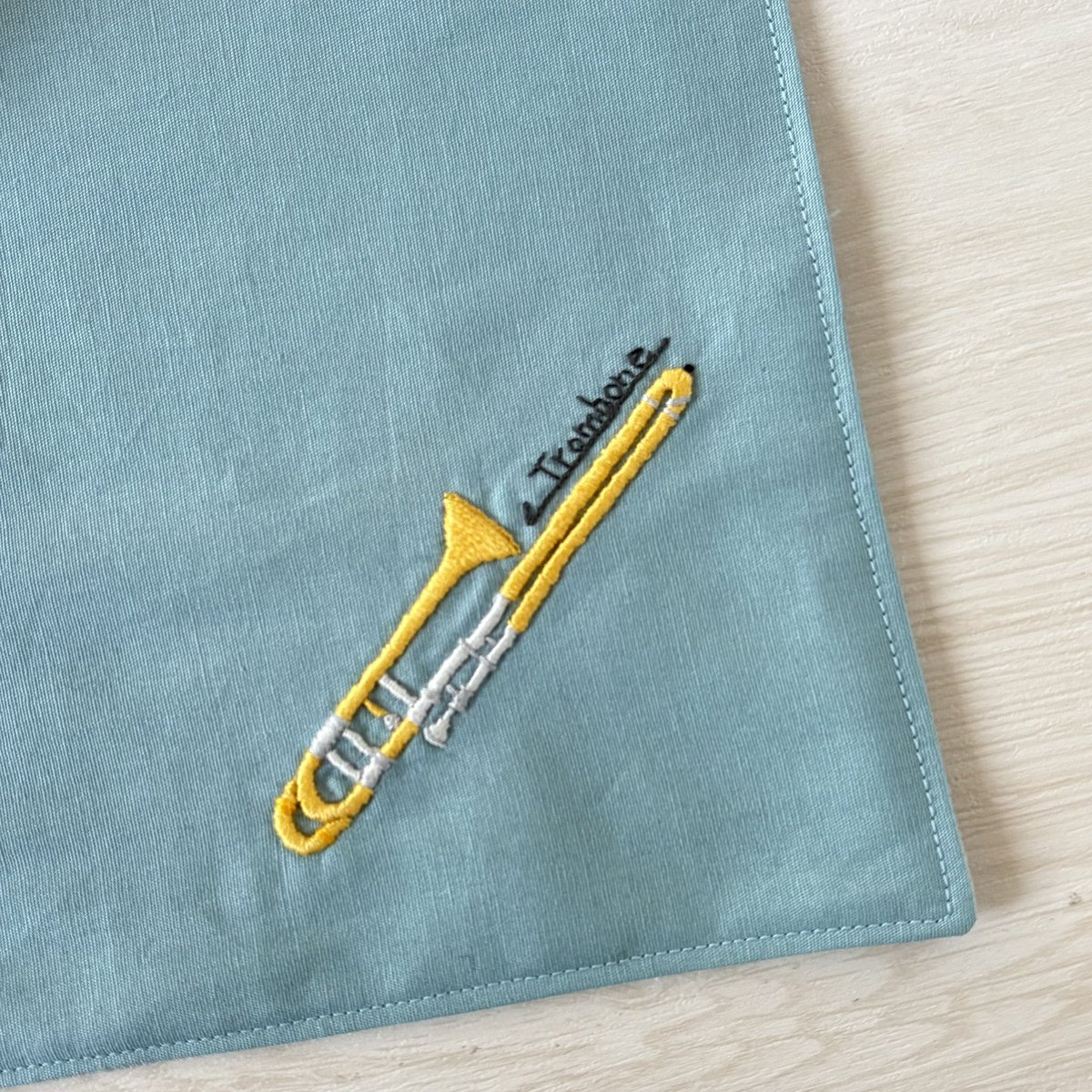 RSonorite's tweet photo. 今度はトロンボーン♪
#trombone #刺繍 #embroidry #トロンボーン https://t.co/MFMoHirb8m