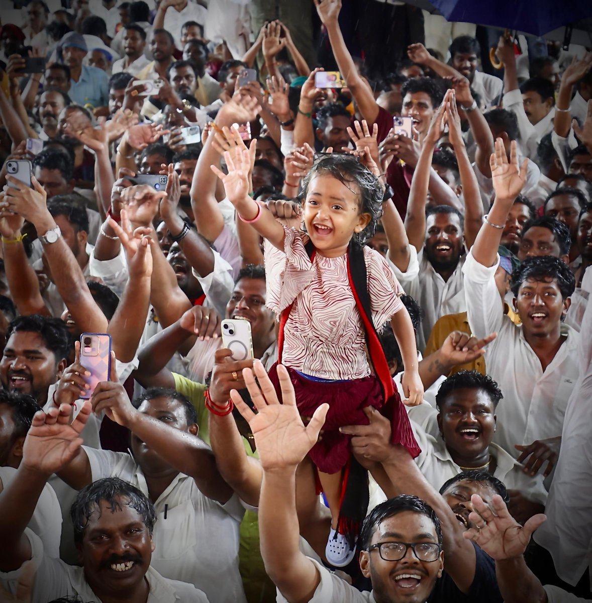 GokulDMK24's tweet photo. கூடிக் கலையும் கூட்டமல்ல,
இது கொள்கைக் கூட்டம்!

#முப்பெரும்விழா2025 🖤❤️ https://t.co/fOoSzmJOEW