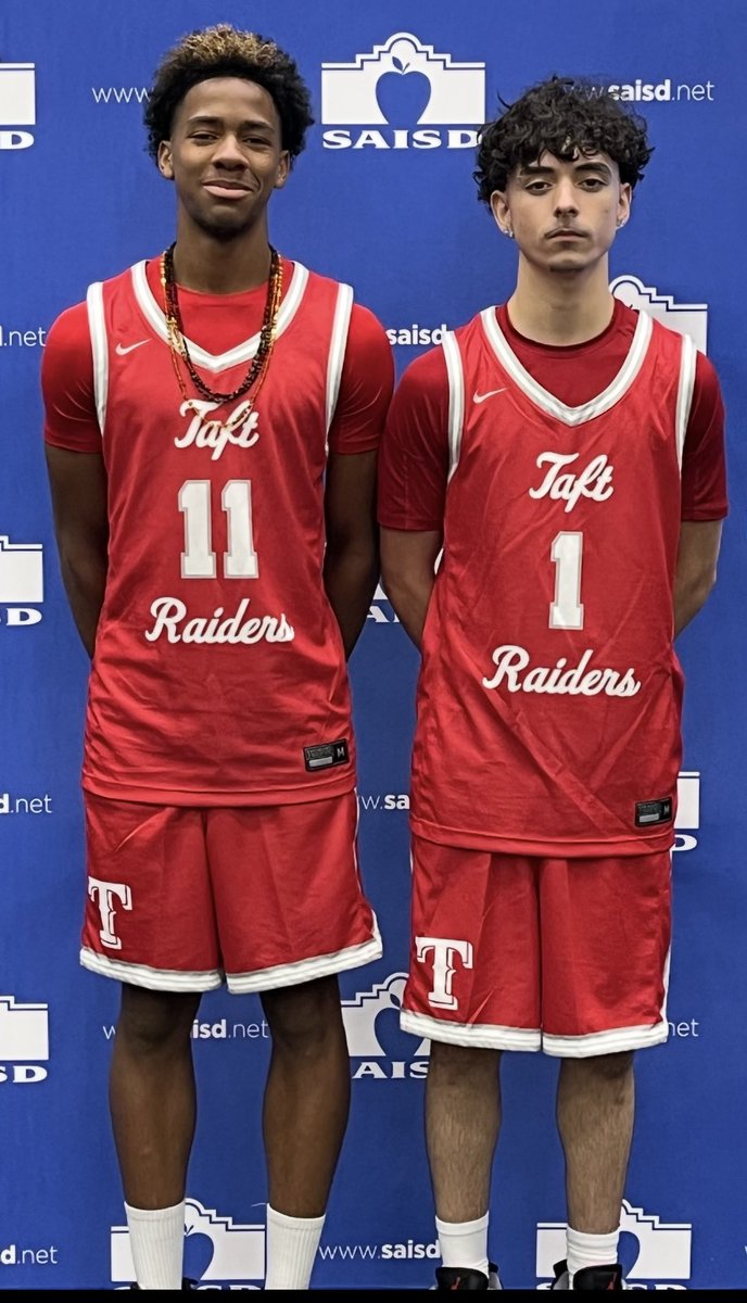 Big senior year ahead for these 2!! Aiden Biscaino ⁦<a href="/Aidencash_b26/">Aiden Cash Biscaino</a>⁩ &amp; Suh Shackleford took part in the San Antonio Association of Basketball Coaches photo shoot. Thank you to ⁦<a href="/SteveSylestine/">Steve Sylestine</a>⁩ &amp; Association for hosting.
