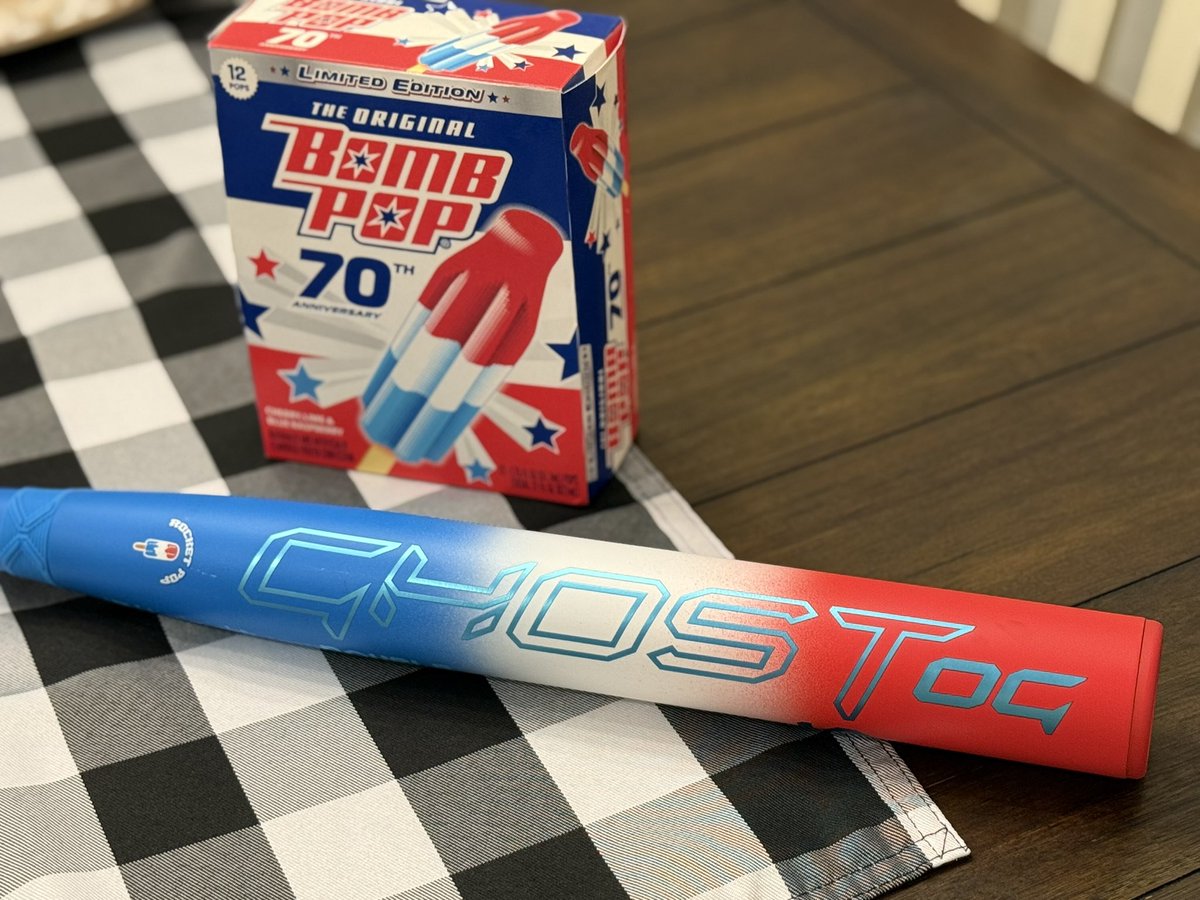 Tatum_P25's tweet image. Love coming home to a popsicle and a bombsicle! Thank you @EastonFastpitch #ghostbat #popsicle #bombpop 👻 @TexasGlory
