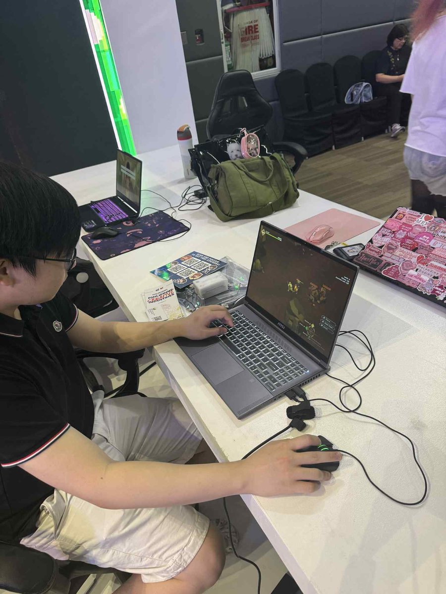MidEquinox's tweet photo. Forgot to post but thank you again to everyone who tried our game at Malikhaing Pinoy Expo!!

Until the next event!

#indiegame #IndieGameDev #gamedev https://t.co/Mzfk9azkii