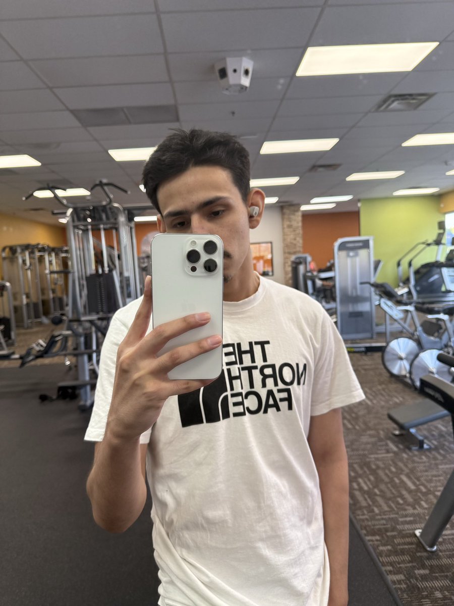 OCgritty's tweet image. Feels good to be back😁 #2k26 #Gym