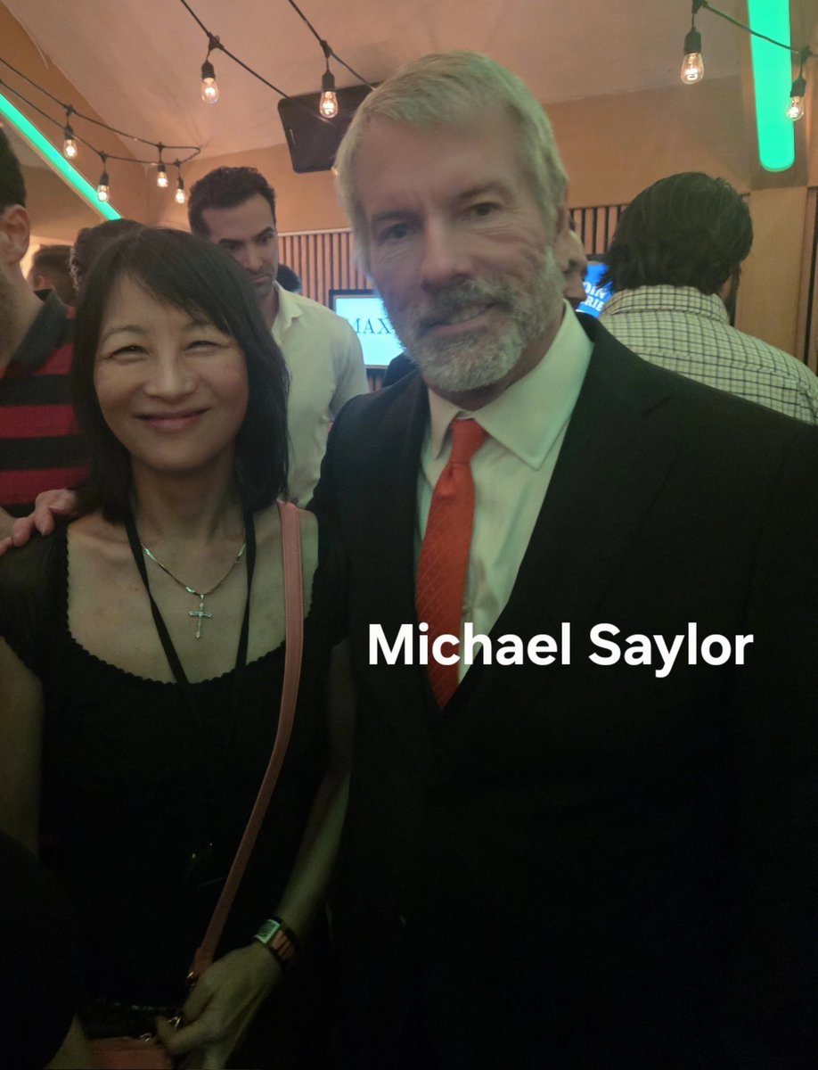 AnnVlogger's tweet photo. Bitcoin Treasury VIP party with @saylor at the UN Blockchain Week. https://t.co/d10ZrI0oM5