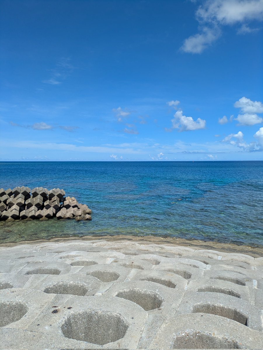 陸運局来たついでに海ー🫠🫠

暑くて溶ける🫠🫠