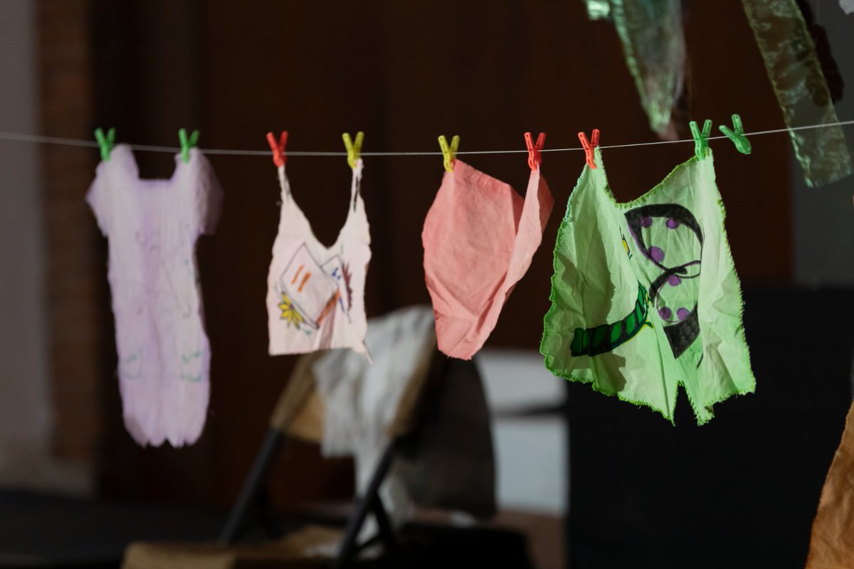 UNFPAElSalvador's tweet photo. Cuando el arte se convierte en voz, las niñas y adolescentes encuentran caminos para sanar, expresarse y decir ¡basta!

🎭 Crear también permite construir espacios seguros.
Conoce más ingresando a https://t.co/EZPSNPSit7

#ElArteTransforma https://t.co/84teedPgTz