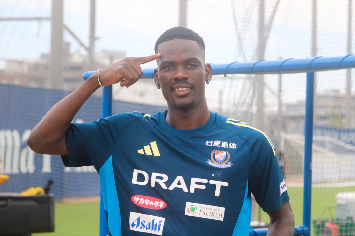 ジャンクルード 選手が新しいヘアスタイルを披露✨💇‍♂️ プロ