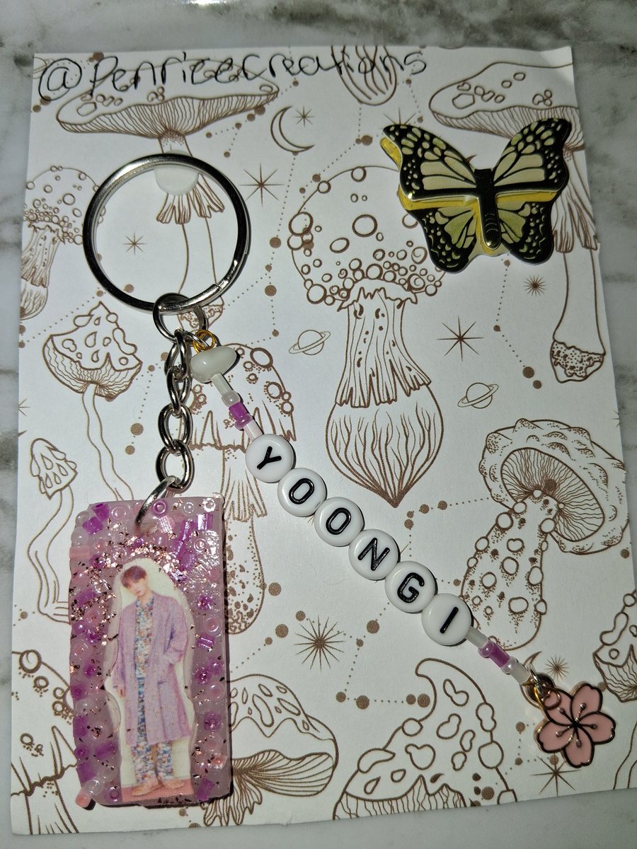 MoonwalkingSwan's tweet photo. If any of you are interested in buying bts keychains or keychains in general I will be listing these on my Etsy next week! Also if you want to check out my other work my ig is PenriceCreations https://t.co/MKw7KNkSdb