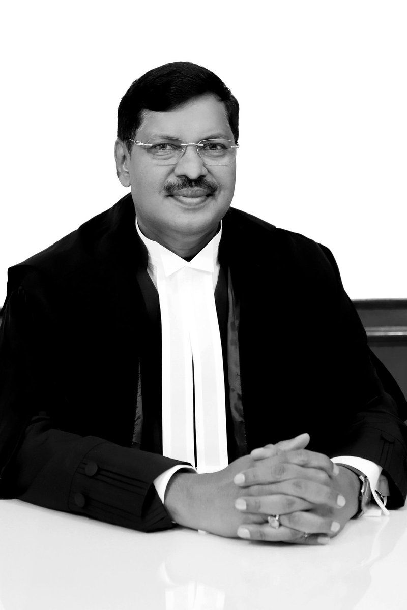 विनम्र अपील 🙏

आज हम अगर CJI BR gavai के साथ खड़े नहीं हुए तो कोई भी मनुवादी ताकतों के खिलाफ नहीं बोल पाएगा उन्हें डराया जा रहा है। ।
उनका ट्रेंड 2nd पर है हमारा top 30 में भी नहीं है दुखद है थोड़ा सा और जोर लगाओगे तो टॉप 30 में आ जाएगा। 

#We_Stand_With_BR_Gavai  लिखो 🙏