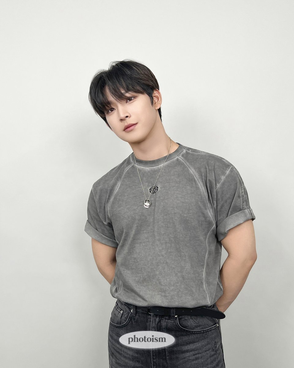 photoism_behind's tweet photo. PHOTOISM X ONEUS

원어스 비하인드 포토 도착 💌

나 원어스 비하인드 보는 중인데 전화 걸면 어떠괘 !!!!! 💢

ㄴ 너 하루에 29시간 원어스 보는데
나 대체 언제 전화 걸어야 돼 💦

안읽씹 빌런이 돼도
자꾸만 보고싶은 𝓞𝓝𝓔𝓤𝓢 (ु⁎ᴗ_ᴗ⁎)ु.｡oO

@official_ONEUS

#포토이즘 #원어스

ONLY IN PHOTOISM
