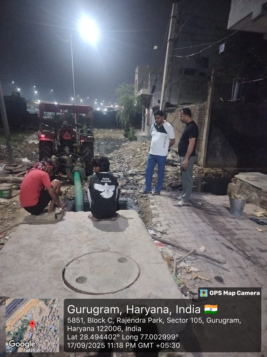 MunCorpGurugram's tweet photo. 🚨 #RajendraPark क्षेत्र अपडेट

मैनहोल सैटल होने से प्रभावित सिवरेज निकासी कार्य को दुरुस्त करने के लिए निगम टीम मौके पर जुटी हुई है।

✅ कार्यकारी अभियंता श्री सुंदर श्योराण ने रात में क्षेत्र का दौरा किया।

✅ आज क्षेत्र में 15 सक्शन टैंकर और 2 जेटिंग मशीनें लगाई जाएंगी।

✅ निगमायुक्त श्री प्रदीप दहिया स्वयं मामले की निगरानी कर रहे हैं।

✅ निवासियों को त्वरित अस्थाई राहत देने के साथ स्थाई समाधान पर भी काम जारी है।

✅ संयुक्त आयुक्त और कार्यकारी अभियंता प्रतिदिन निरीक्षण करेंगे।

नगर निगम गुरुग्राम क्षेत्रवासियों को बेहतर सुविधाएं उपलब्ध कराने के लिए लगातार प्रयासरत है। 

#MCG #Gurugram #SewerManagement #publicservice 

@MoHUA_India @cmohry @NayabSainiBJP @Rao_InderjitS @VipulGoelBJP @csharyana @DiprHaryana @PradeepIAS_HR @OfficialGMDA @diprogurugram1 @sumedhasharma86 @leenadhankhar